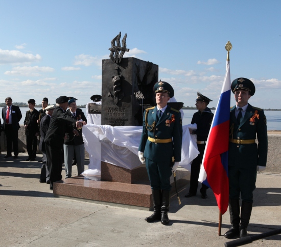 Участникам Северных конвоев 1941-1945 годов открыли памятник в Архангельске